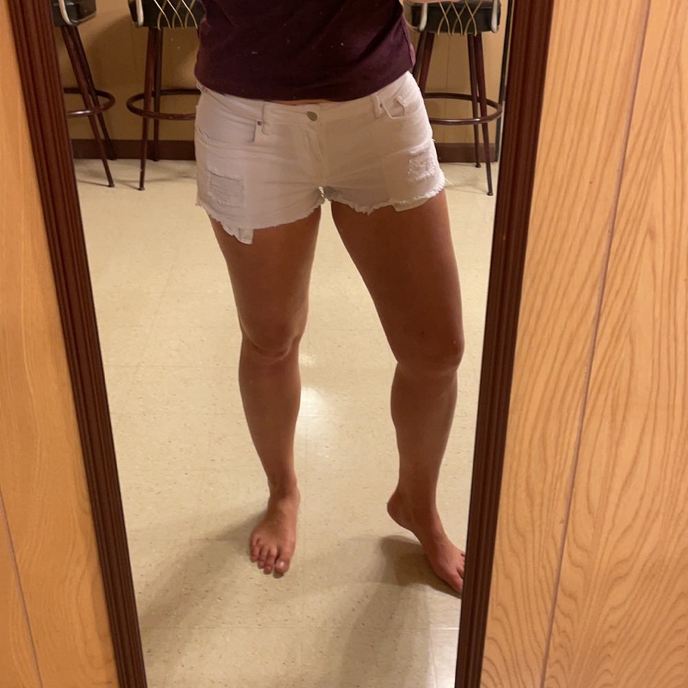 White Shorts! - Picture 3 of 4